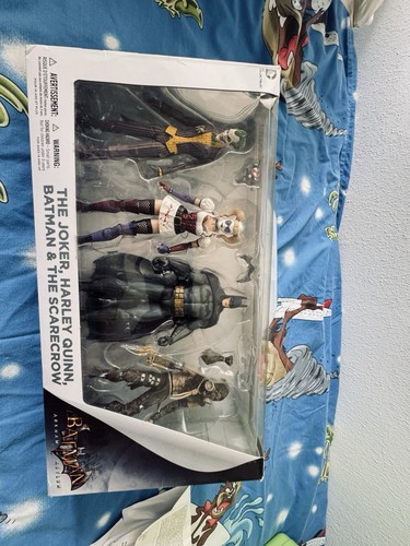 DC-Figurensammlung aus der
