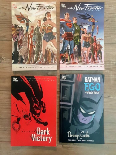 Batman graphic novel - dc,